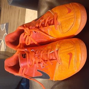 NIKE Womens Indoor Soccer Cleats